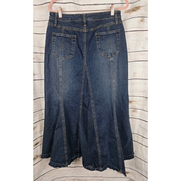 CAbi Womens Skirt 8 Denim Flare Long Maxi Blue Y2k Fringe Released Hem Modest - Picture 4 of 5